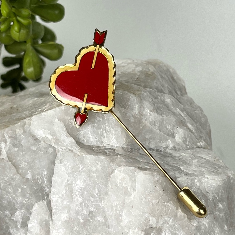 Vintage 1979 Signed Heart and Arrow Stick Pin
